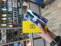Realme 8i 6/128 avec la boîte et chargeur original البيع في المحل 8i