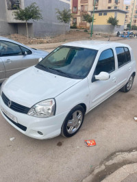 voitures-renault-clio-campus-2011-ferdjioua-mila-algerie