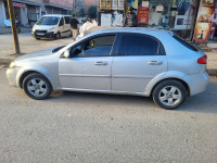 voitures-chevrolet-optra-5-portes-2006-baraki-alger-algerie