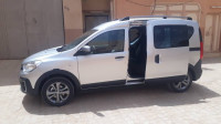 voitures-renault-kangoo-2023-stepway-ghardaia-algerie