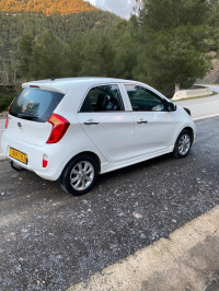 voitures-kia-picanto-2013-medea-algerie