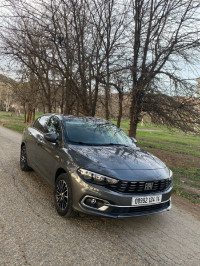 voitures-fiat-tipo-sedan-2024-life-tiaret-algerie