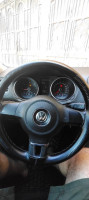 moyenne-berline-volkswagen-golf-6-2012-constantine-algerie