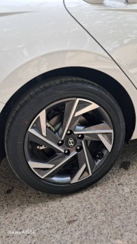 سيارات-hyundai-elantra-2025-luxury-باتنة-الجزائر