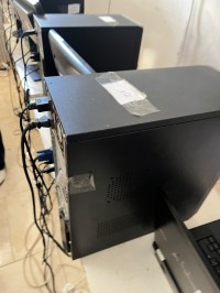 8 ordinateurs de bureau à vendre