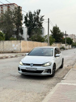 moyenne-berline-volkswagen-golf-7-2017-dar-el-beida-alger-algerie