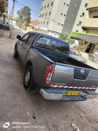 voitures-nissan-navara-2011-double-cabine-bechar-algerie