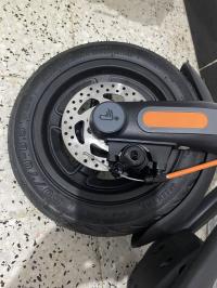 سكوترات-و-زلاجات-trottinette-segway-f2-pro-comme-neuve-المدنية-الجزائر