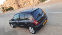 voitures-renault-clio-campus-2011-extreme-bounoura-ghardaia-algerie