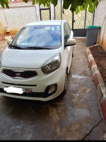 voitures-kia-picanto-2014-style-khemis-el-khechna-boumerdes-algerie