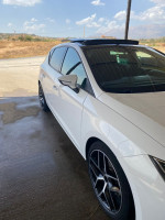 voitures-seat-leon-2018-fr15-el-adjiba-bouira-algerie