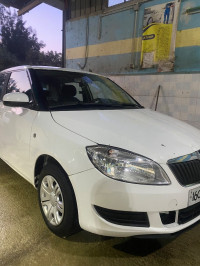 voitures-skoda-fabia-2012-ambition-hammedi-boumerdes-algerie