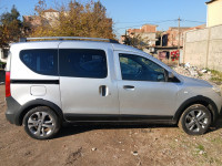 voitures-renault-kangoo-2024-les-eucalyptus-alger-algerie