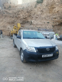 voitures-toyota-hilux-2013-tlemcen-algerie