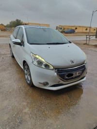 voitures-peugeot-208-2015-el-amra-ain-defla-algerie