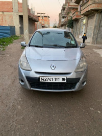 voitures-renault-clio-3-2011-les-eucalyptus-alger-algerie