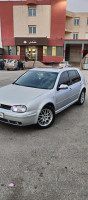 voitures-volkswagen-golf-4-2002-algerie