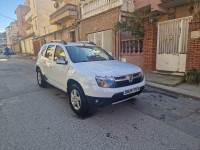 voitures-dacia-duster-2013-laureate-bouzareah-alger-algerie