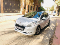 citadine-peugeot-208-2015-allure-facelift-ben-khellil-blida-algerie