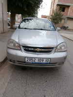 voitures-chevrolet-optra-4-portes-2009-ls-bouira-algerie