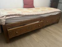 أسرة-lit-02-bois-hetre-motif-berbere-حيدرة-الجزائر