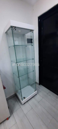 industrie-fabrication-vitrine-et-presentoir-dexposition-en-verre-khraissia-alger-algerie