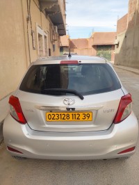 سيارات-toyota-yaris-2012-قمار-الوادي-الجزائر