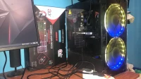Pc gamer avec écran et tous les accessoires