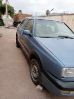 moyenne-berline-volkswagen-fox-2013-vento-larbaa-blida-algerie