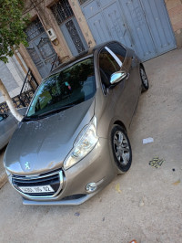 voitures-peugeot-208-2015-allure-chlef-algerie