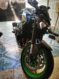Kawasaki Z900 full 2023