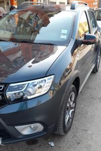 سيارة-صغيرة-dacia-sandero-2019-stepway-الجزائر-وسط