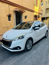 voitures-peugeot-208-2019-allure-facelift-bou-ismail-tipaza-algerie