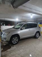 tout-terrain-suv-toyota-rav4-2011-oran-algerie