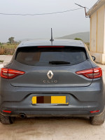 voitures-renault-clio5-2022-evilicton-zerizer-el-tarf-algerie