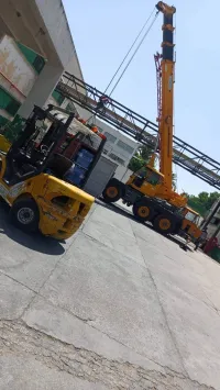 Chariot élévateur Grue clark 2019