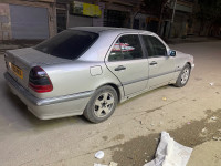 voitures-mercedes-classe-c-2000-batna-algerie