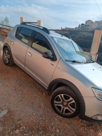 سيارة-صغيرة-dacia-sandero-2019-stepway-الجزائر-وسط