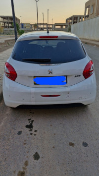 voitures-peugeot-208-2015-allure-sidi-bel-abbes-algerie