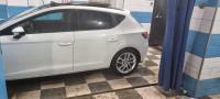 moyenne-berline-seat-leon-2016-style-bouzareah-alger-algerie