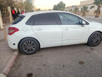 moyenne-berline-citroen-c4-2015-barika-batna-algerie