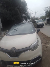 voitures-renault-captur-2015-lakhdaria-bouira-algerie