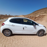 citadine-peugeot-208-2016-allure-facelift-batna-algerie