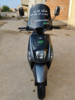 motos-et-scooters-vms-cuxi-2022-bordj-el-kiffan-alger-algerie