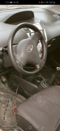 voitures-toyota-yaris-2007-gouraya-tipaza-algerie