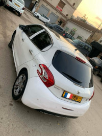 voitures-peugeot-208-2015-allure-bordj-el-kiffan-alger-algerie