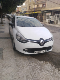 voitures-renault-clio-4-2014-ouzellaguen-bejaia-algerie