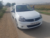 voitures-renault-clio-campus-2013-bye-ahmar-el-ain-tipaza-algerie