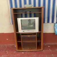 طابلة و تلفاز 