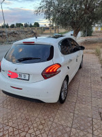 voitures-peugeot-208-2015-allure-facelift-ain-defla-algerie